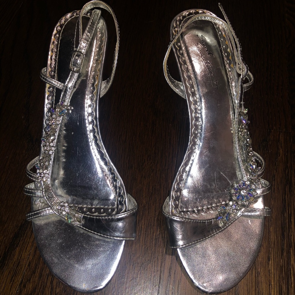 Sweet Seventeen Silver Heels